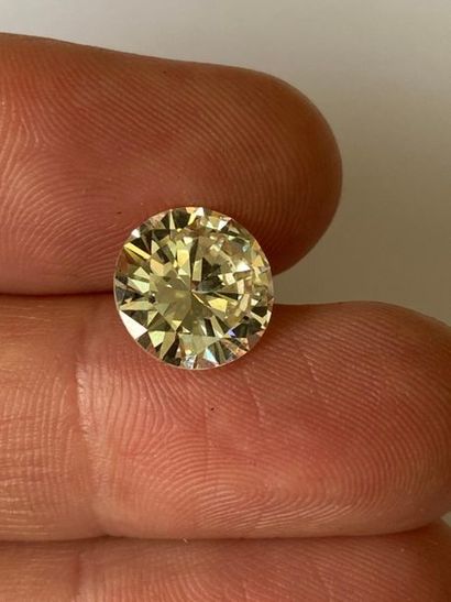 null BOUCHERON PARIS.
Bague en or jaune 750 millièmes ornée, au centre, d'un diamant...