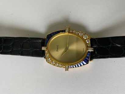 null PIAGET.
Montre bracelet de dame, la montre de forme ovale en or jaune 750 millièmes,...