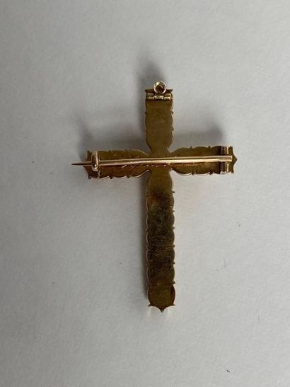 null Lot de trois croix en vermeil sertie de pierres de synthèse, or jaune ornée...