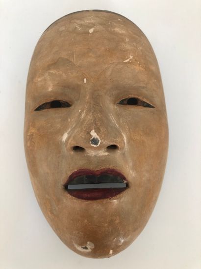 null JAPON - Milieu Époque EDO (1603-1868).

Masque de Nô, du type Zô Onna, la bouche...