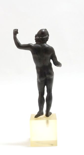 null Statuette en bronze figurant Zeus le bras gauche levé. 

Travail dans le goût...