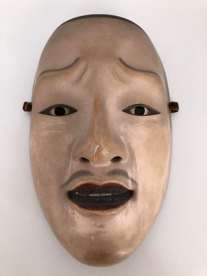 null JAPON - Époque EDO (1603-1868).

Masque de Nô, du type Chûjo les dents noires,...