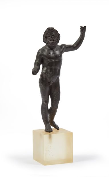 null Bronze statue of Zeus with his left arm raised. 

Work in the taste of the antique.

(Misses,...