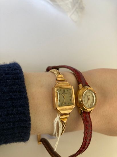 null Lot comprenant : un bracelet montre de dame en or jaune 750 millièmes, la montre...