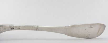 null Ensemble de couverts comprenant une fourchette et trois cuillers de modèle uniplat.

1819-1838

(Usures,...