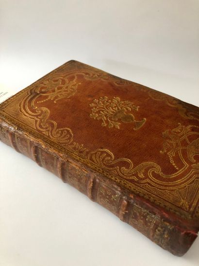 null ALMANACH ROYAL Année 1777. Paris, Le Breton, 1777 ; in-8 reliure de l'époque...