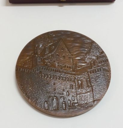 null Lot de quatre médailles commémoratives.

CCO, Koblenz, Sodern, Saint-Malo.