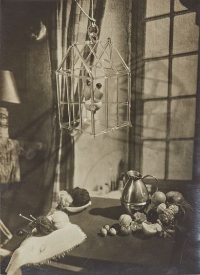 null Laure ALBIN-GUILLOT (1879-1962)

Natures mortes, c. 1947. 

[La cage aux oiseaux]

Austérité

Deux...