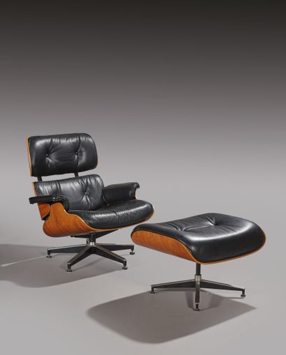 null Charles & Ray EAMES (d'après un modèle de)

Fauteuil « Lounge chair » et son...