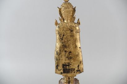 null THAILANDE, dans le style Ratanakosin - XXe siècle

Bouddha en bronze laqué or...