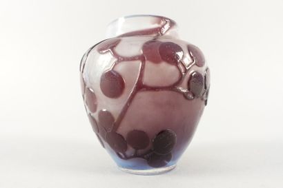 null Établissements GALLÉ (1904-1936) 

Petit vase ovoïde épaulé à col annulaire....