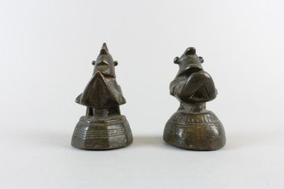 null Meeting of two opium weights in bronze representing birds

Height : 5,3 and...