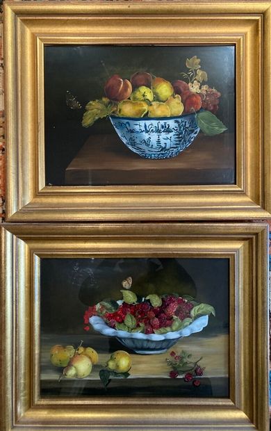 null Modern school (Chartier ?)

Two still lifes with fruit cups 

Height : 28 cm...