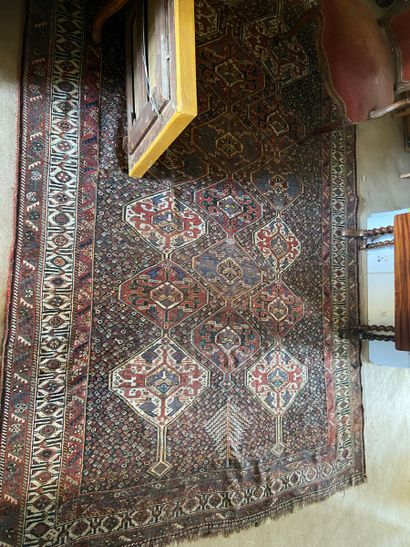 null Shiraz carpet (warp, weft and wool pile), Southwestern Persia, circa 1920

(Worn,...