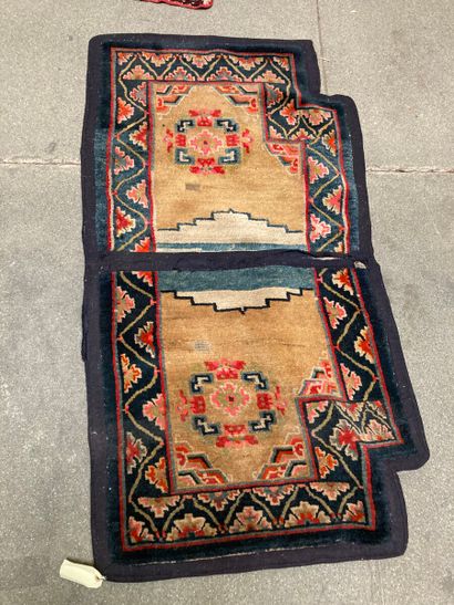 null Lot of 8 rugs including :

- Anatolia carpet (warp, weft and wool pile), Western...