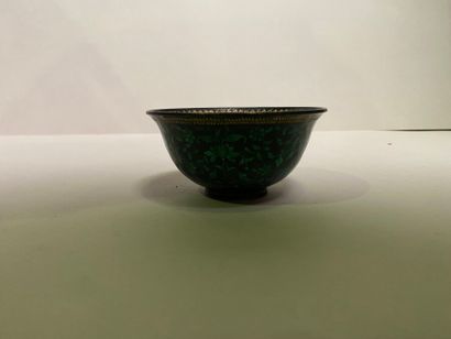 null Green enamelled metal cup