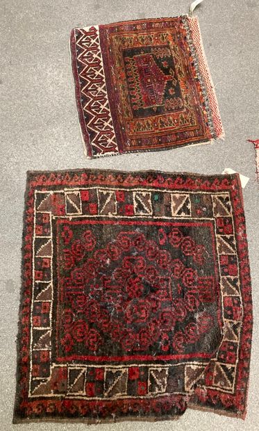null Lot of 8 rugs including :

- Anatolia carpet (warp, weft and wool pile), Western...