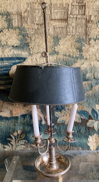null Lamp bouillotte in silver plated metal with three arms of light

Height : 21...