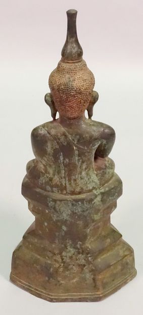 null BURMA - 19th century

Statuette of a Buddha in bronze with a brown, green and...