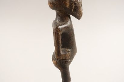 null Statuette en bois

Peuple Sénoufo, Côte d'Ivoire

(Légers manques, accidents.)

Haut....