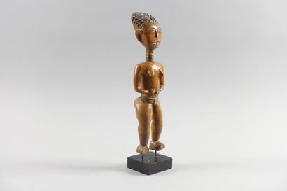 null GHANA, Ashanti

Statuette féminine en bois sculpté

(Légers manques, fentes...
