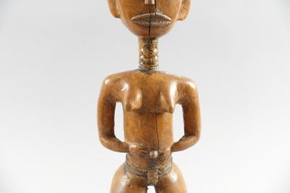 null GHANA, Ashanti

Statuette féminine en bois sculpté

(Légers manques, fentes...