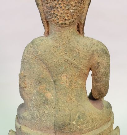 null LAOS - XIXe siècle

Statuette de bouddha en bronze à patine brune, verte et...