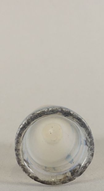 null DAUM - NANCY 

Vase miniature à corps balustre et col évasé sur petit talon

Épreuve...