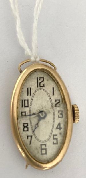 null Gold oval watch case

(Accidents.)

Gross weight: 8.9 g.