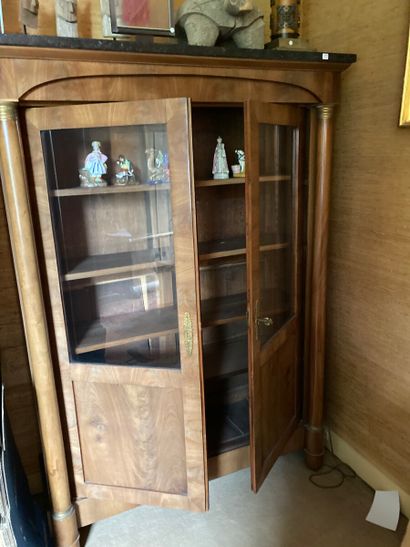 null Small mahogany veneered display cabinet with black marble top

Two glass doors...