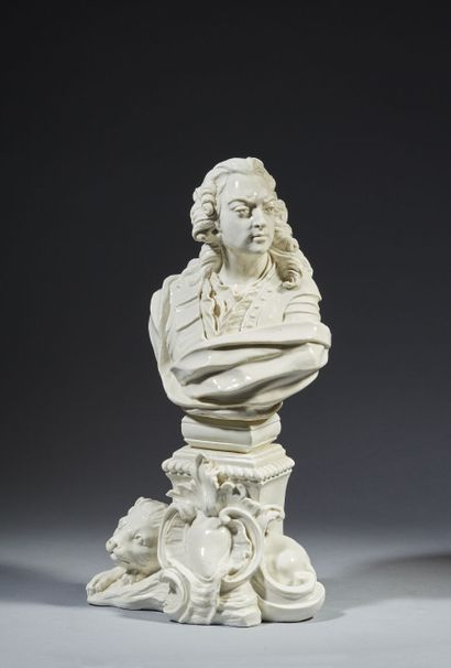 null CHANTILLY

Rare buste en pâte tendre stannifère représentant le roi Louis XV...