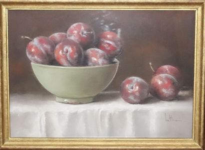 null Nà LUTHER (XXe-XXIe siècles)

Nature morte aux prunes dans une coupe céladon

Pastel,...