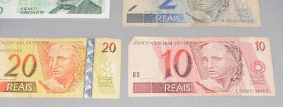 null Douze billets (France, Brésil, Espagne)