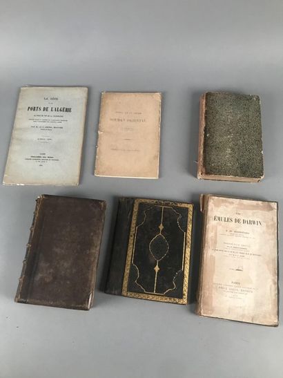 null Un lot de livres comprenant : 

- W.GIBSON, Prison of Weltvreden, New York 1855.

-...