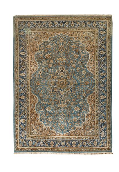 null Tapis Ghoum (chaîne et trame en coton, velours en laine), centre de la Perse,...