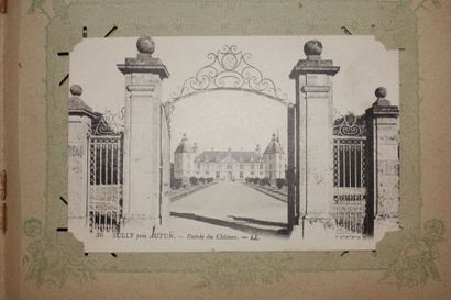 null Album de cartes postales, circa 1900

Reliure Art Nouveau ornée d'un héron devant...