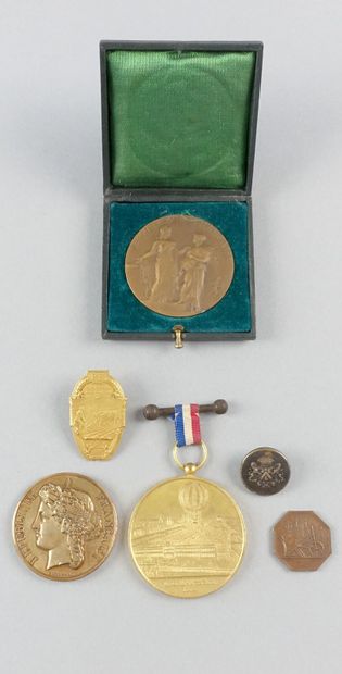 null Lot de médailles en bronze et métal :

- Concours général agricole 

- Souvenir...