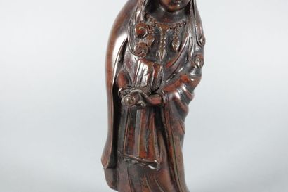 null JAPON - Époque MEIJI (1868-1912)

Okimono en bronze à patine brune, Kannon debout...