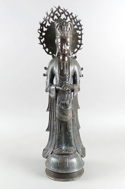 null JAPON - Époque MEIJI (1868-1912)
Statuette de Kannon debout en bronze et émaux...