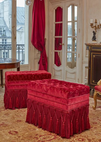null Pair of rectangular poufs covered with red velvet and decorated with trimmings.
Napoleon...