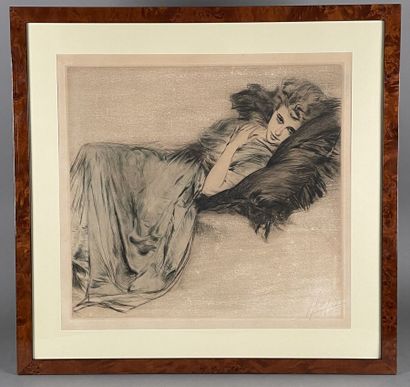 null Dans le goût de Paul-César HELLEU (1859-1927) 
Gravure figurant une femme allongée,...