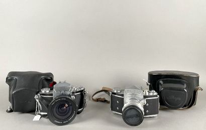 Set of two Ihagee Exakta VX cameras with...