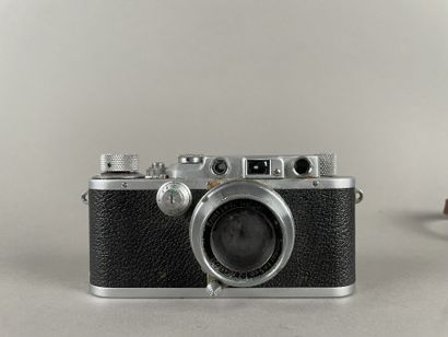 null Camera. Leitz Leica IIIa body n° 302063 (1938) with Summar 2/5 cm lens n° 468737...