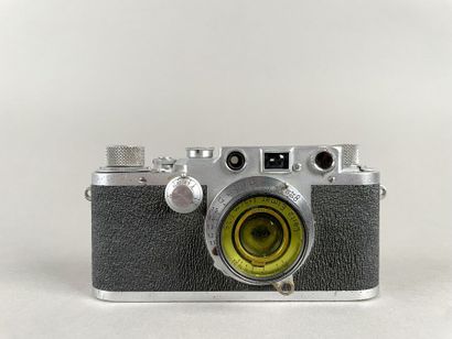 null Leitz Leica IIIC body n°503208 (1950) with Elmar 3.5/5cm lens n°744095 (1949)...