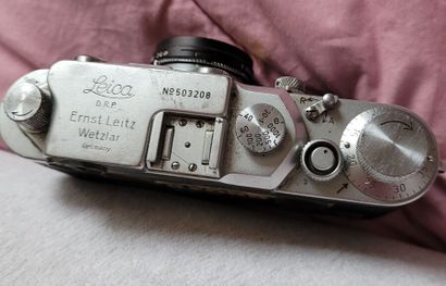 null Leitz Leica IIIC body n°503208 (1950) with Elmar 3.5/5cm lens n°744095 (1949)...