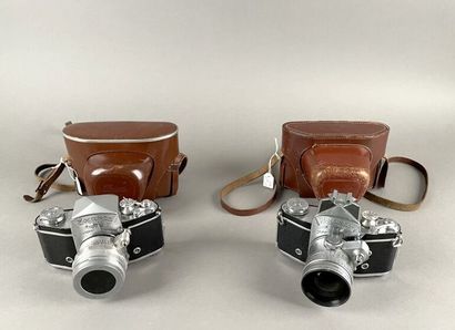 Set of two Ihagee Exakta cameras: Exakta...