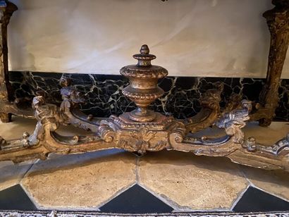 null Carved and gilded wood middle table of rectangular form, with openwork decoration...