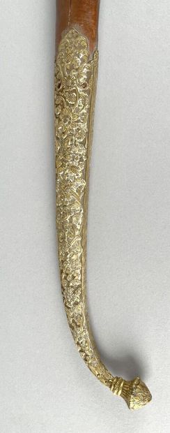 null Grand Pesh kabz du Kutch
Inde, région du Kutch, XIXe siècle
Long. : 58 cm 

La...