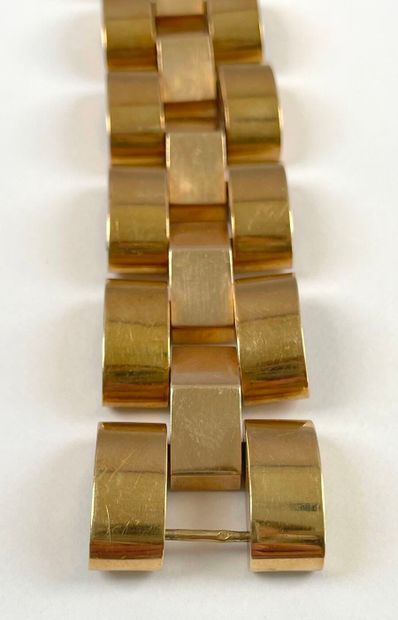 null Large bracelet articulé en or 750 millièmes de deux tons, les maillons de forme...