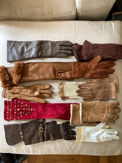 null Important lot de gants, gants d'opéra, gants de conduite et divers, en cuir,...